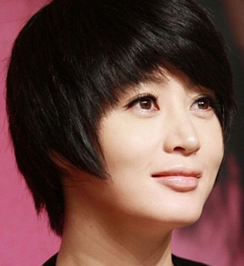 Actress Kim Hye Soo Models for "InStyle"