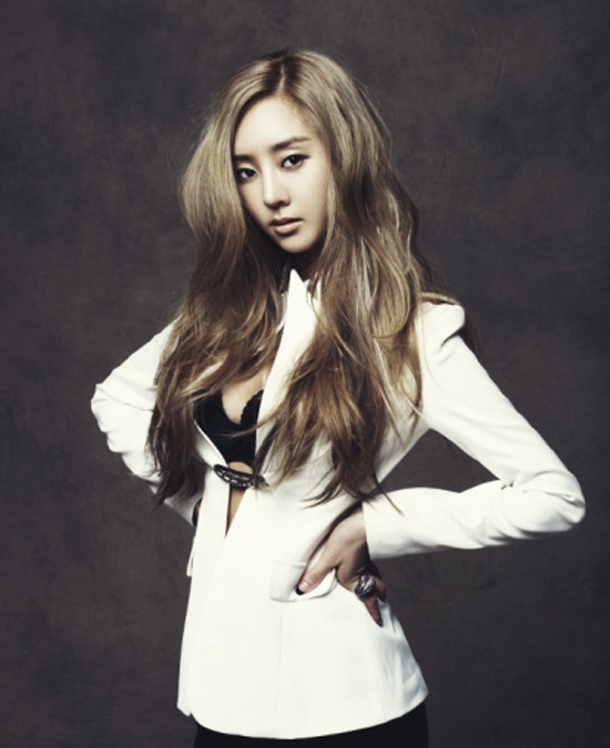 G.NA’s "Kiss Me" MV Released