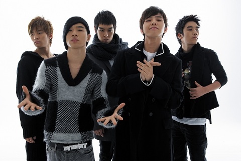 CNN Names Big Bang as One of "12 Reasons to Visit Korea in 2012"