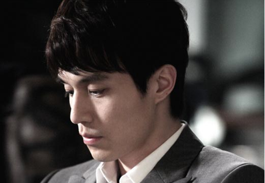 Actor Lee Dong Wook Confirms “Iron Man” Role, Partners with Shin Se Kyung