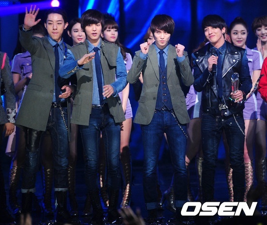 Mnet M! Countdown – April 5, 2012