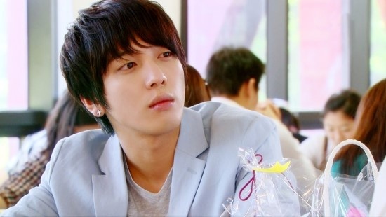 Fashion Closet: Jung Yong Hwa’s Dandy Looks from “Heartstrings”