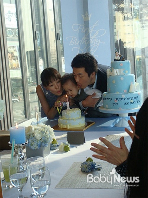 Kwon Sang Woo and Son Tae Young Celebrate Their Son’s First Birthday