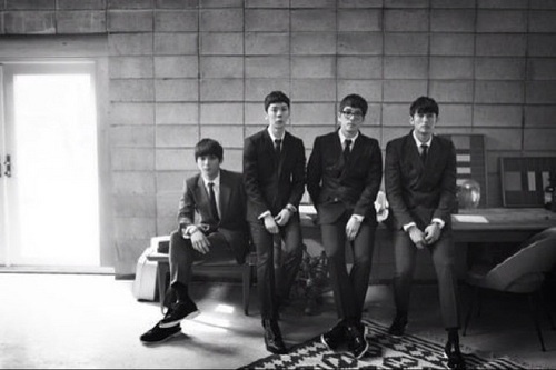 JYP Artists Show Support for 2AM’s "All-Kill" Status New Mini-Album