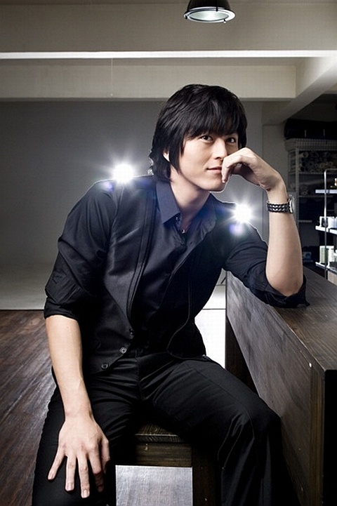 Ryu Soo Young to Play Journalist in "Ohjakgyo Brothers"