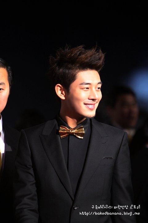 Yoo Ah In: "I Haven’t Dated Another Celebrity Since I was 20 years old"
