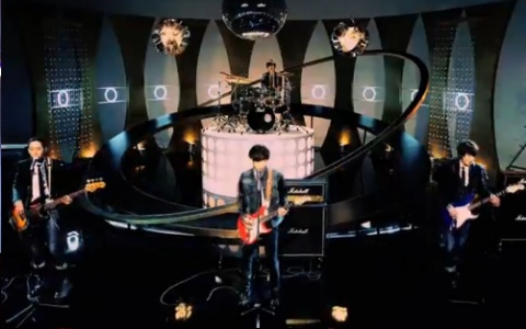 CNBlue Performs "Still In Love" & "Hey You" for Music Core Comeback