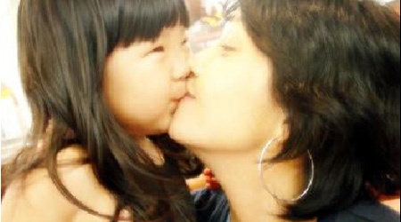 Daughter of Late Actress Choi Jin Shil Breaks Netizens’ Hearts