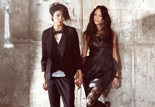 Amber and Krystal’s Playful Photo