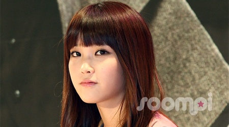 IU Chosen as No.1 Self-radiating Star ★