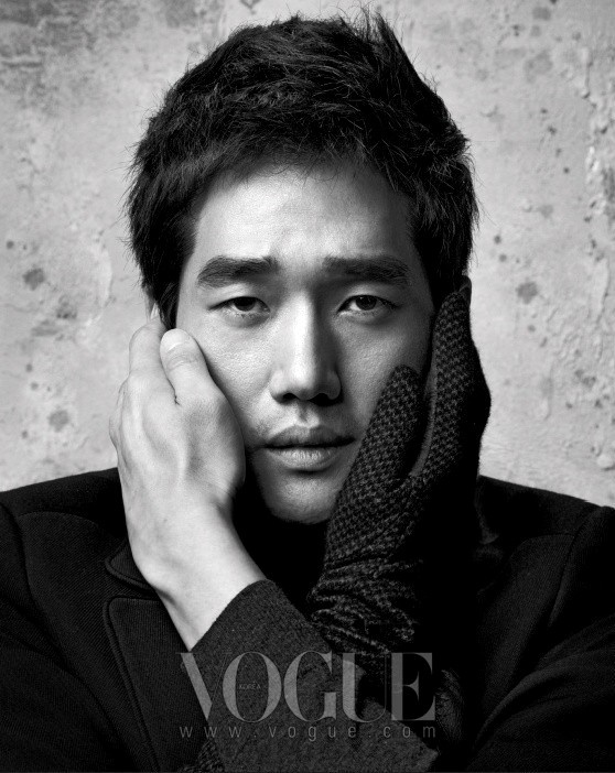 Yoo Ji Tae Receives Special Invitation from Designer Brand Ferragamo