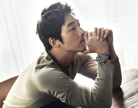 Jang Hyuk Shows Off His Soft Charisma