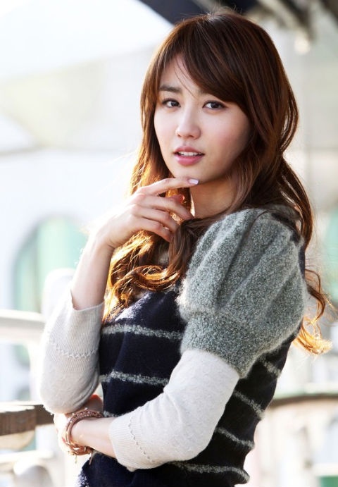 "High Kick’s" Park Ha Sun Involved in Car Accident