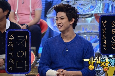 2PM’s Taecyeon Hints at Junho’s Special Feelings for f(x)’s Krystal?!