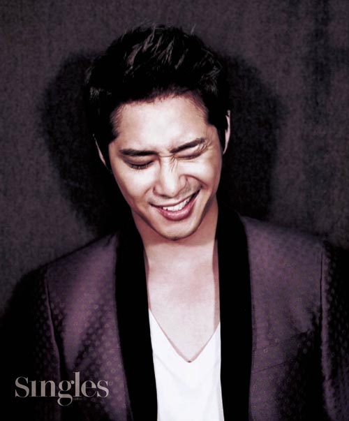 Kang Ji Hwan in Singles Magazine