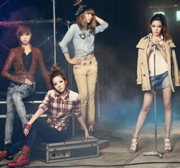Japanese Version Of 2ne1 S Go Away Soompi