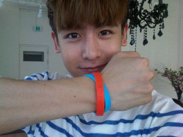 Nichkhun Promotes Charity B•Friend on Twitter