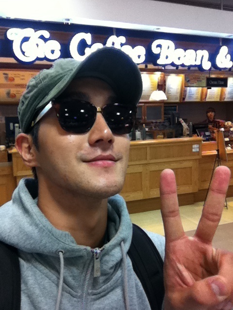 Super Junior’s Choi Si Won Takes The Train to Seoul