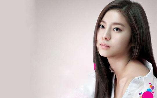 After School’s Uee Was Asked Out by Two Male Celebrities