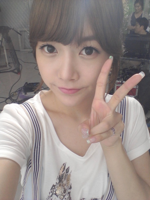 T-ara Soyeon Miss Pigtail Selca Picture