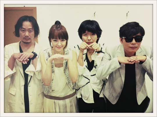Jaurim Gives Chuseok Greetings Via Twitter