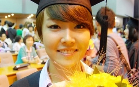 Younha’s Exceptional Graduation Ceremony!