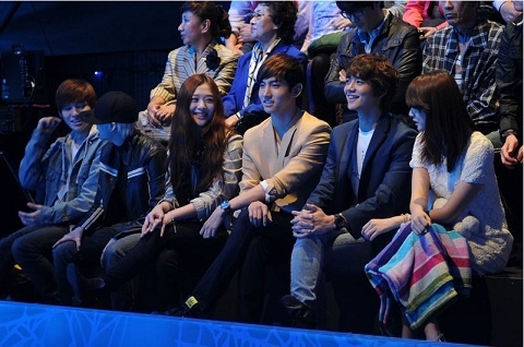 Why Did f(x)’s Sulli and Amber, SHINee’s Min Ho, DBSK’s Changmin, and Yoo In Na Gather?