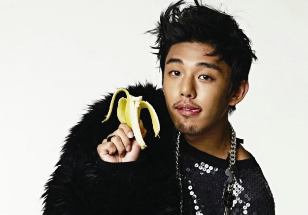 Still Cuts from Yoo Ah In’s Upcoming Drama "Fashion King" Revealed