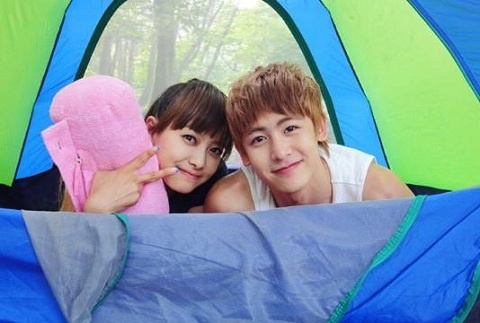 WGM Nichkhun & Victoria's 1 Year Anniversary Present From Chinese Fans |  Soompi