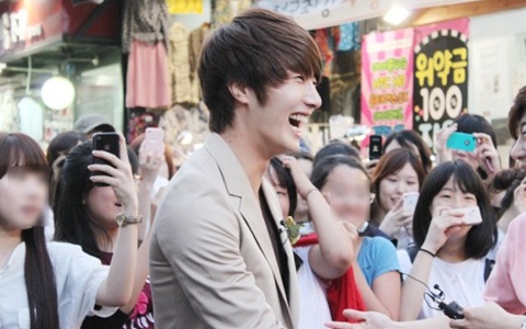 Jung Il Woo’s Guerilla Date Causes a Stir
