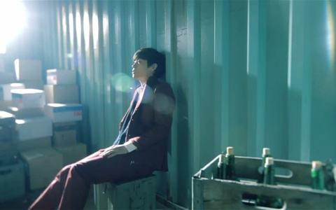John Park Releases MV for "Falling"