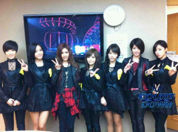 Mnet "M! Countdown" – Jan. 12, 2012