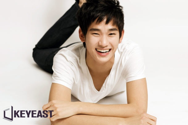 Kim Soo Hyun’s Middle and High School Graduation Photos Revealed