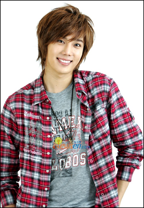 Park Jung Min Denies Signing With Sony Records