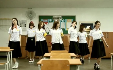 T-ara Releases MV for "Roly-Poly in Copacabana"