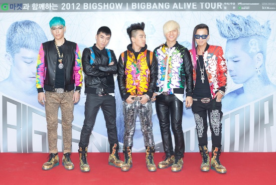 BIGBANG’s "Alive" Continues to Set Records Charts on Billboard’s 200