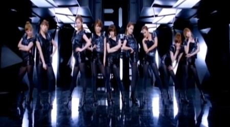 SNSD’s Releases Japanese Version of "Run Devil Run" MV