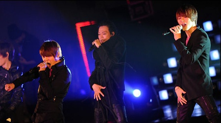 JYJ Begins Their Worldwide Showcase