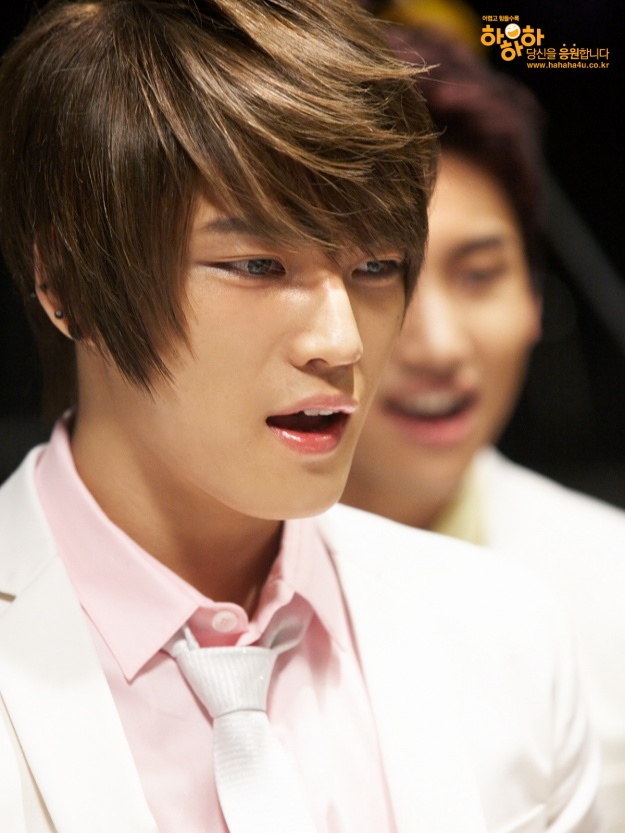 Jaejoong Tweets About Missing Yunho and Changmin