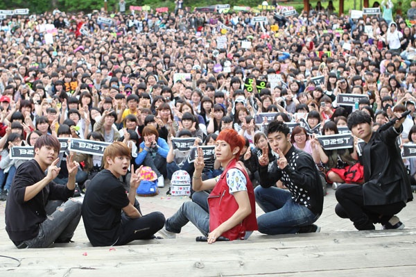 Life of a Celebrity: The Sweat and Tears of Becoming an Idol