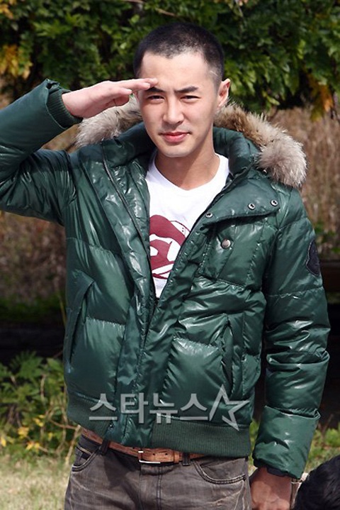 Jun Jin Completes Military Service – Will Shinhwa Comeback Soon?