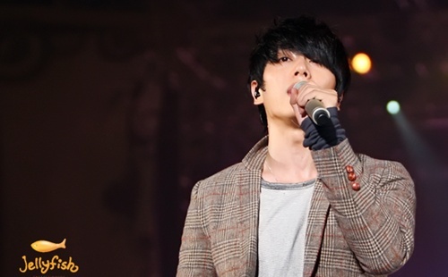 Park Hyo Shin Holds Concert
