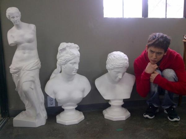 2PM’s Nichkhun Looks like a Roman Sculpture