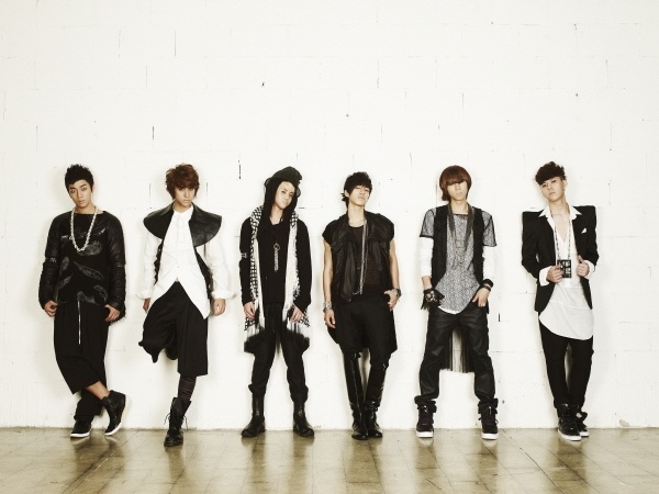 Beast Finishes Japanese Fan Meeting, 12,000 Fans Went Crazy