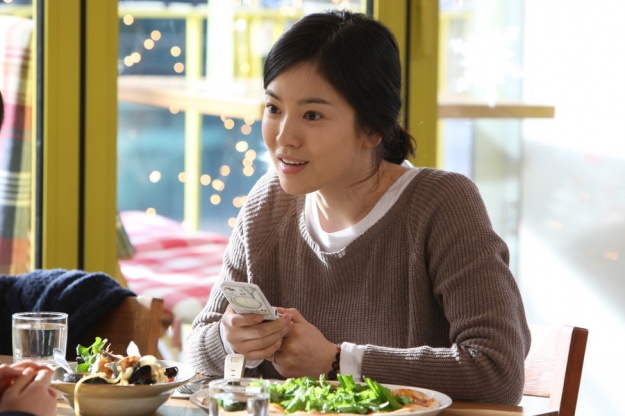 Song Hye Gyo Talks About Her Complicated Role in Latest Movie "Today"