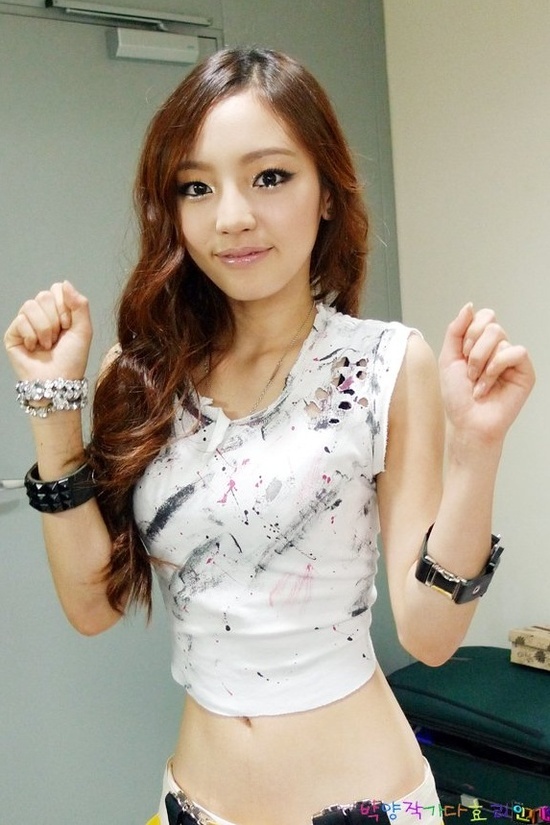 Goo Hara Shares More Photos from Surprise Birthday Party