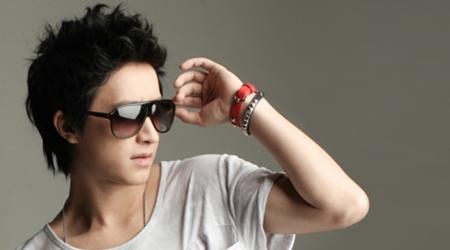Hangeng To Hold Solo Concert