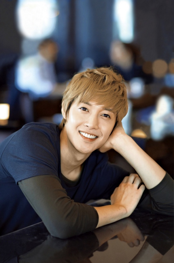 Kim Hyun Joong Set to Break Record in Singapore