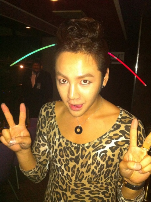 Jang Geun Suk and LMFAO “I Am the Shuffle King”