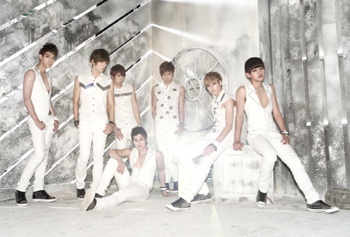 U-KISS Cancels Chinese Concert Due to Exhaustion